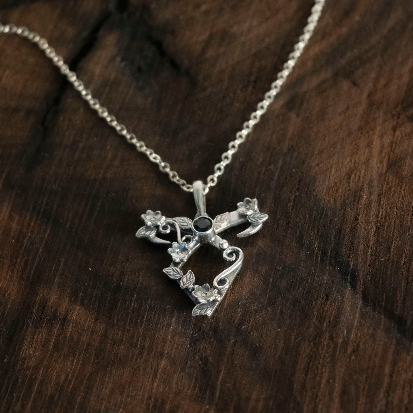 flower power rune necklace - black spinel