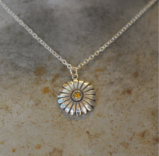 Daisy Necklace