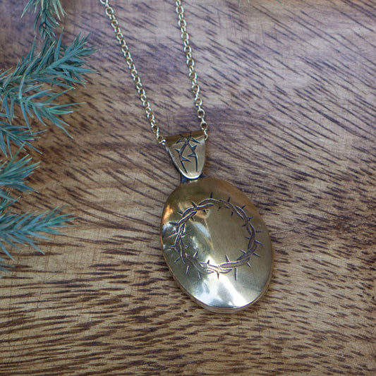 Livvy's locket - Hebel Design