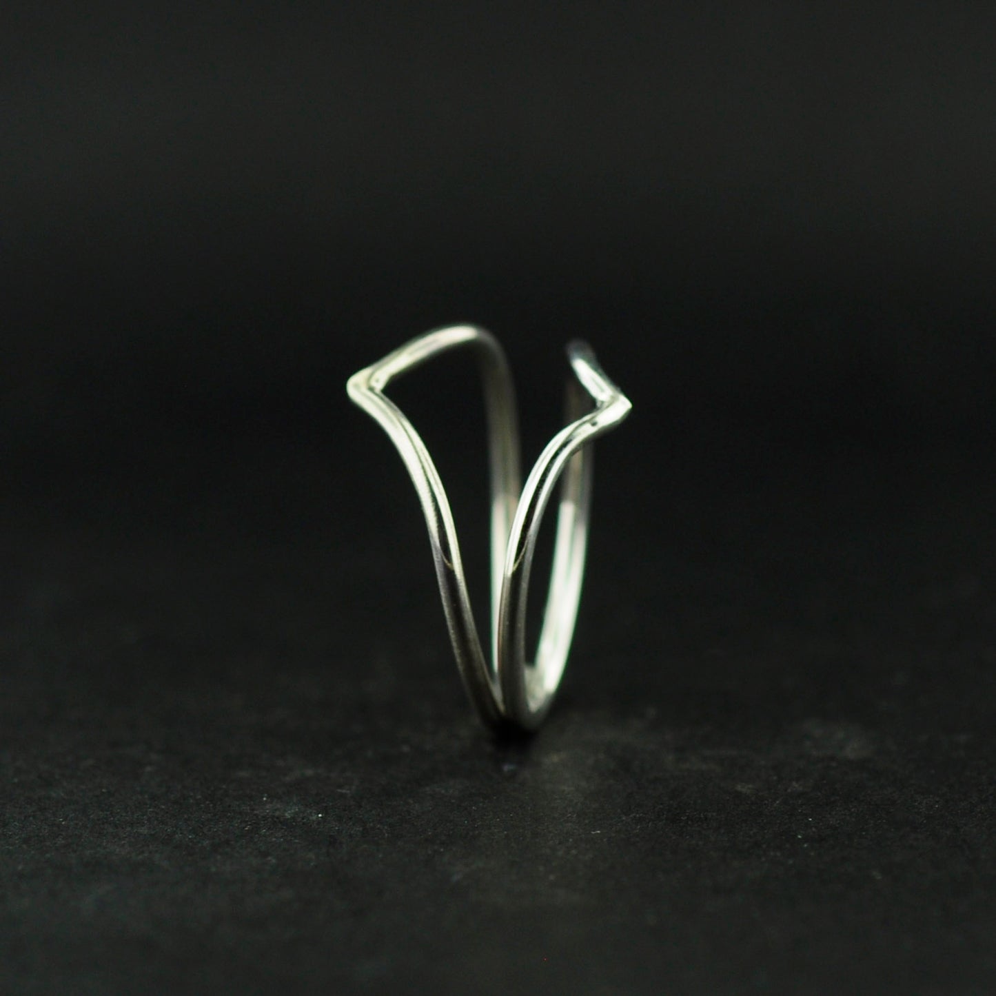 Chevron ring