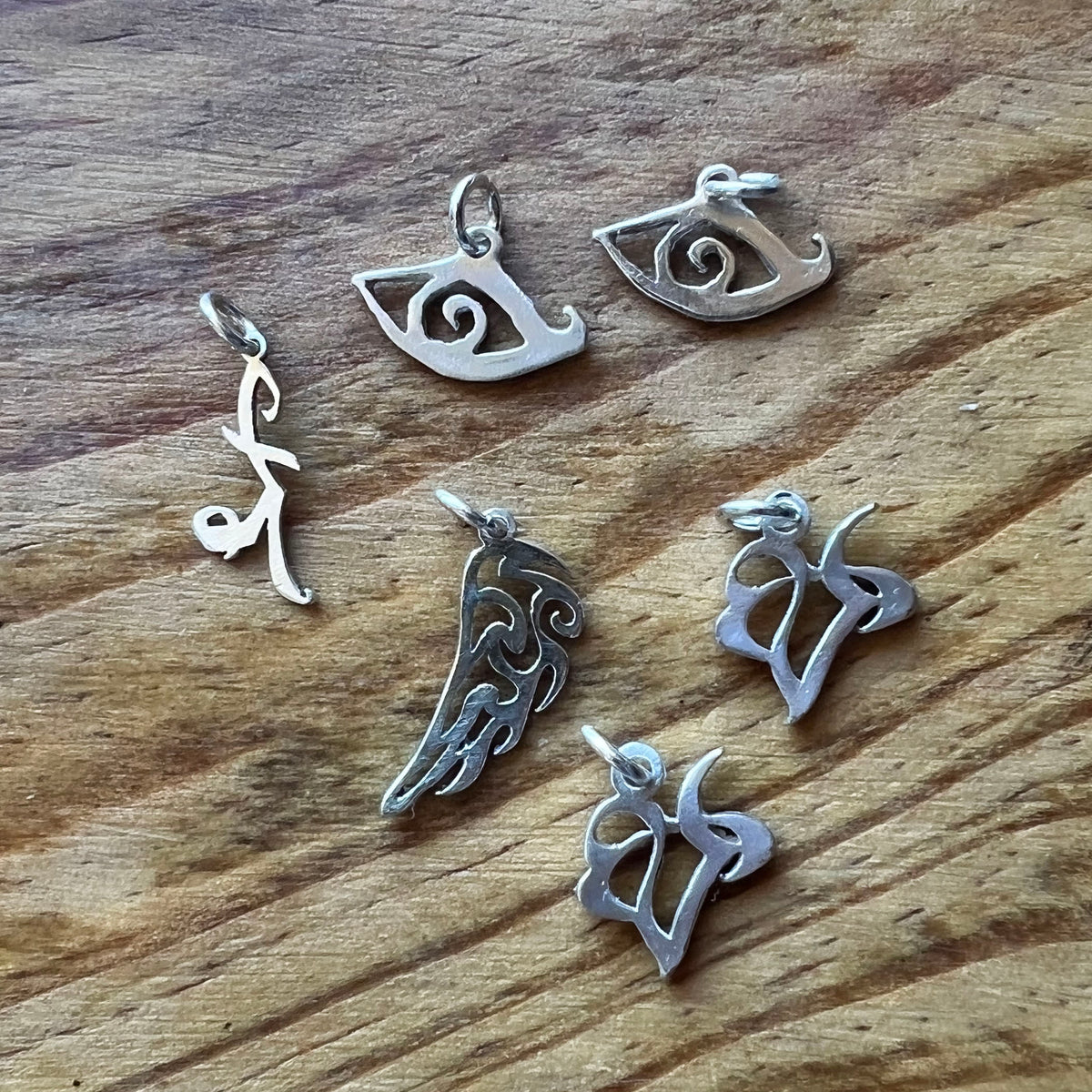 Shadowhunter Rune Charm - Hebel Design