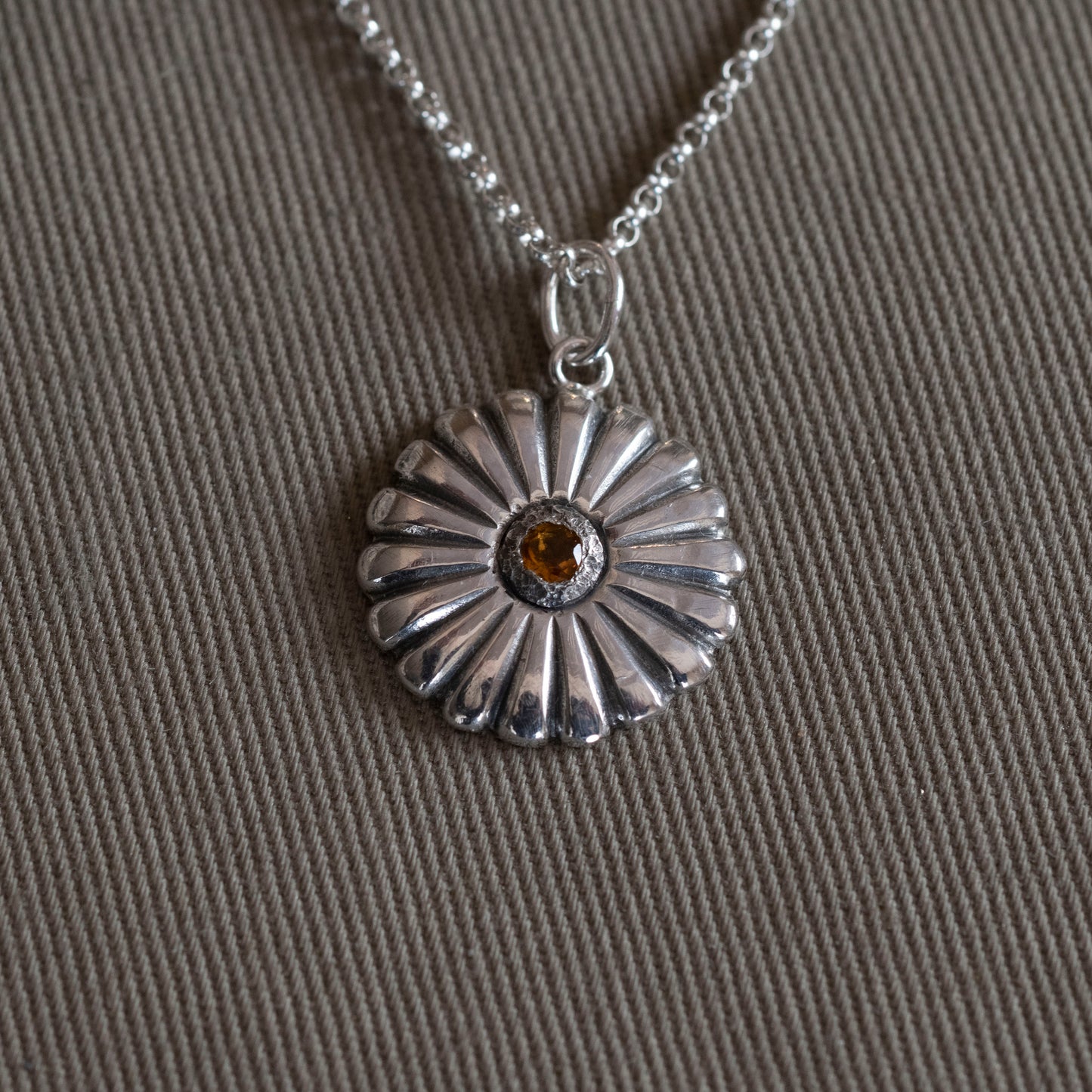 Daisy Necklace, The Last hours
