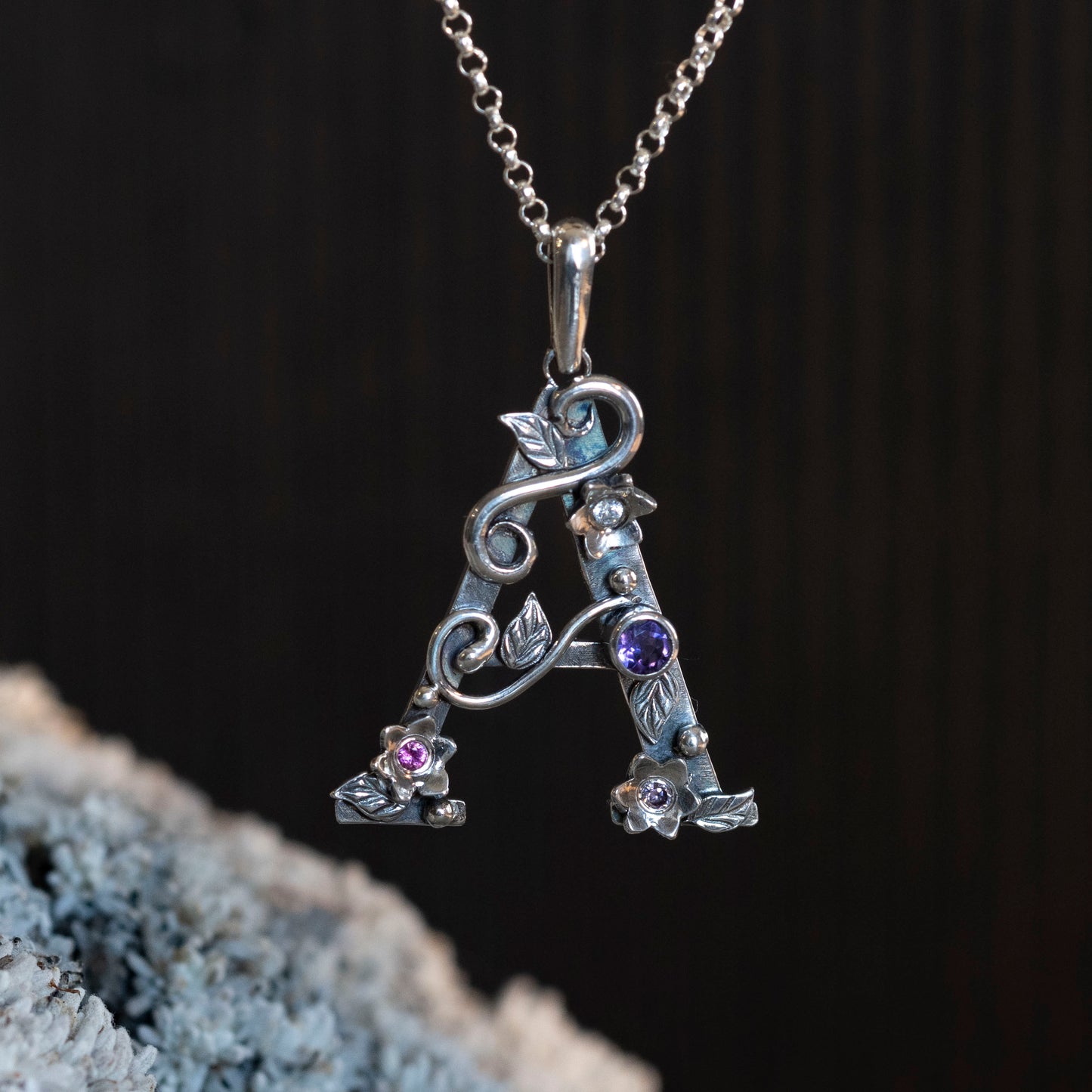 The Illustrated Initial Pendant - Hebel Design