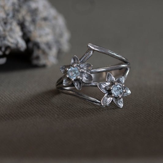 March Daffodil and Aquamarine Ring - Hebel Design