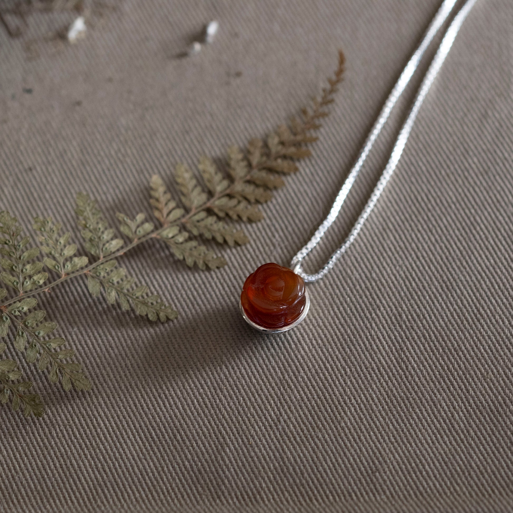 Red Agate Rose Necklace - Hebel Design