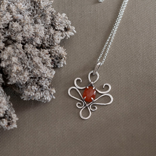 The Carnelian Flourish - Hebel Design