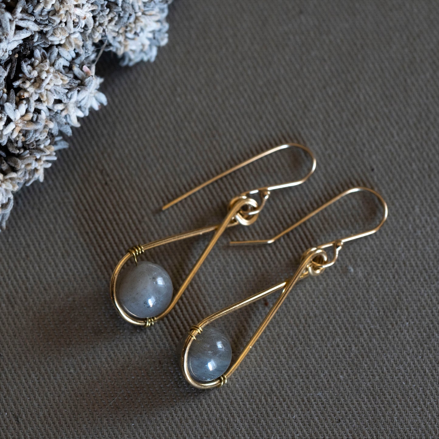 Wire and Beads Earrings - Hebel Design
