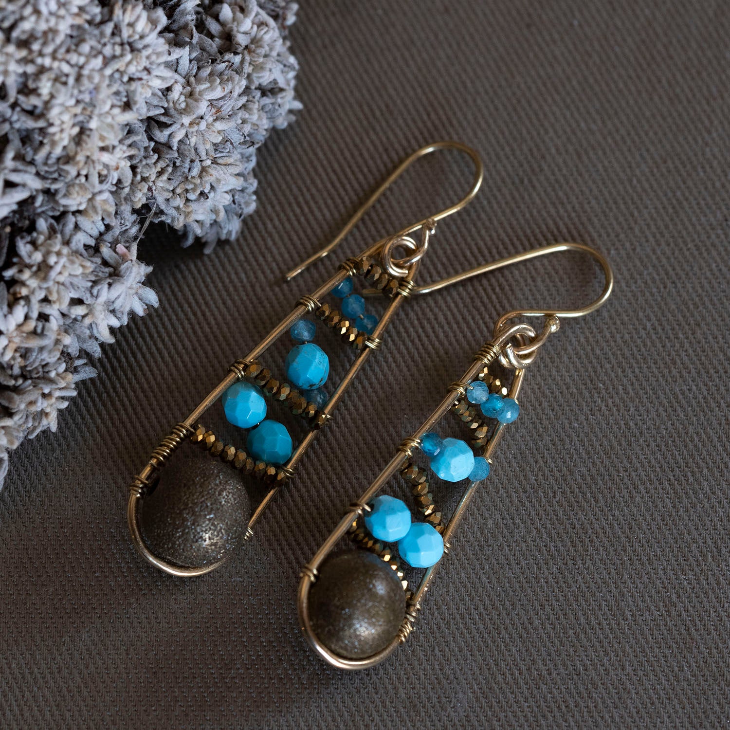 Wire and Beads Earrings - Hebel Design