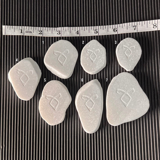 Rune - Witchlight Palmstone