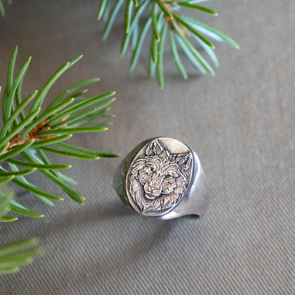 Wolfe Family Shield Signet Ring - Silver Wolf - Hebel Design