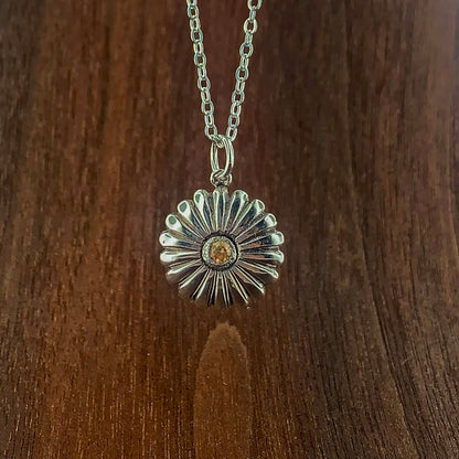 daisy necklace, jordelia necklaceDaisy Necklace from the Last Hours, James and Cordelia